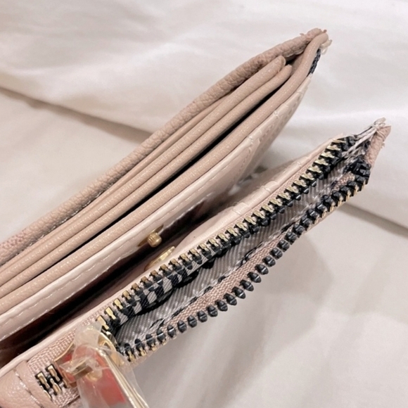 🔹️Juicy Couture🔹️ Beige Cafe Flawless Bifold w/ Pullout‎ Card Case Light Brown - Picture 5 of 5